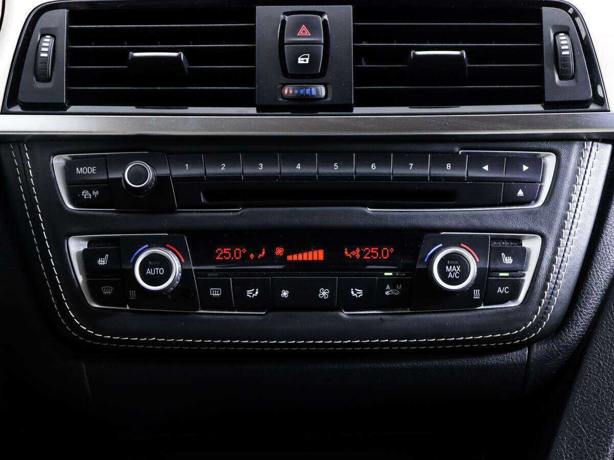 BMW 3 серии 2012 года с пробегом. Фото: #14