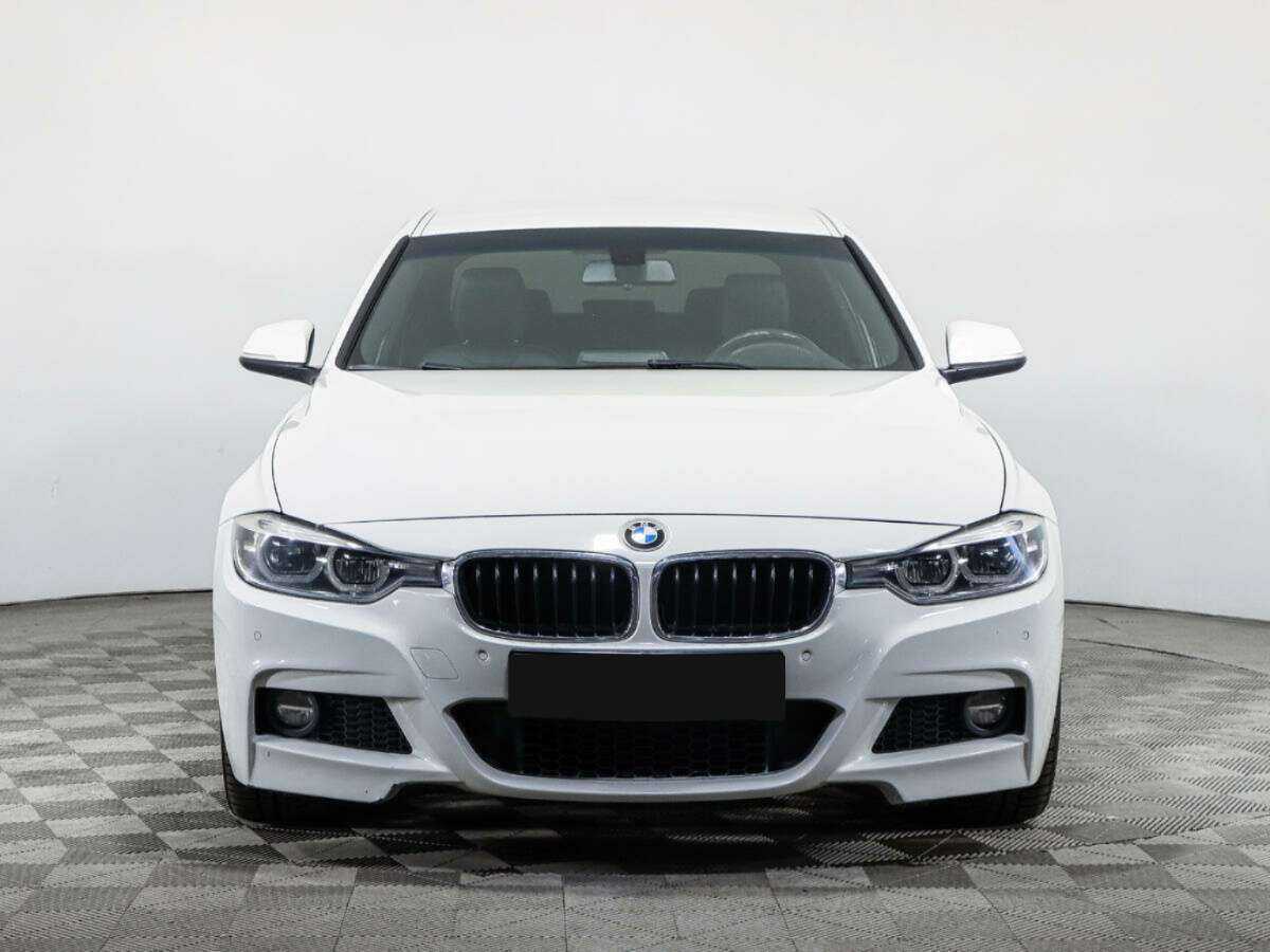 BMW 3 серии 2018 года с пробегом. Фото: #1