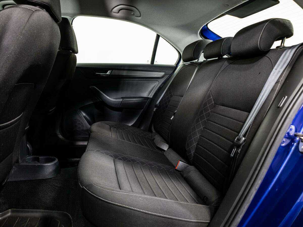 Б/У Шкода Рапид 2017 года. Фото: #9