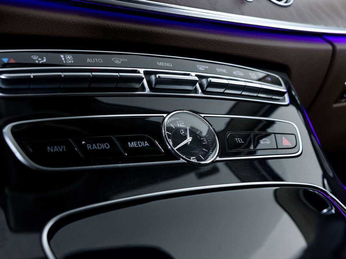 Mercedes-Benz E-Класс 2016 года с пробегом. Фото: #18