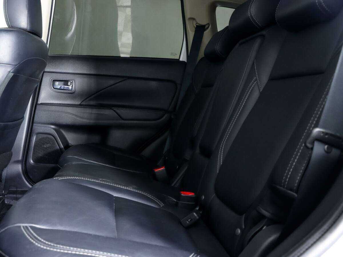 Mitsubishi Outlander 2021 года с пробегом. Фото: #10