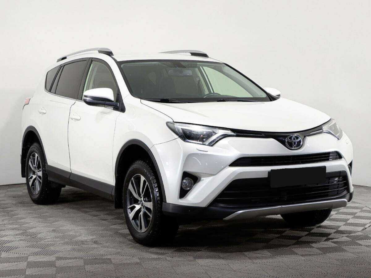 Toyota RAV4 2015 года с пробегом. Фото: #2