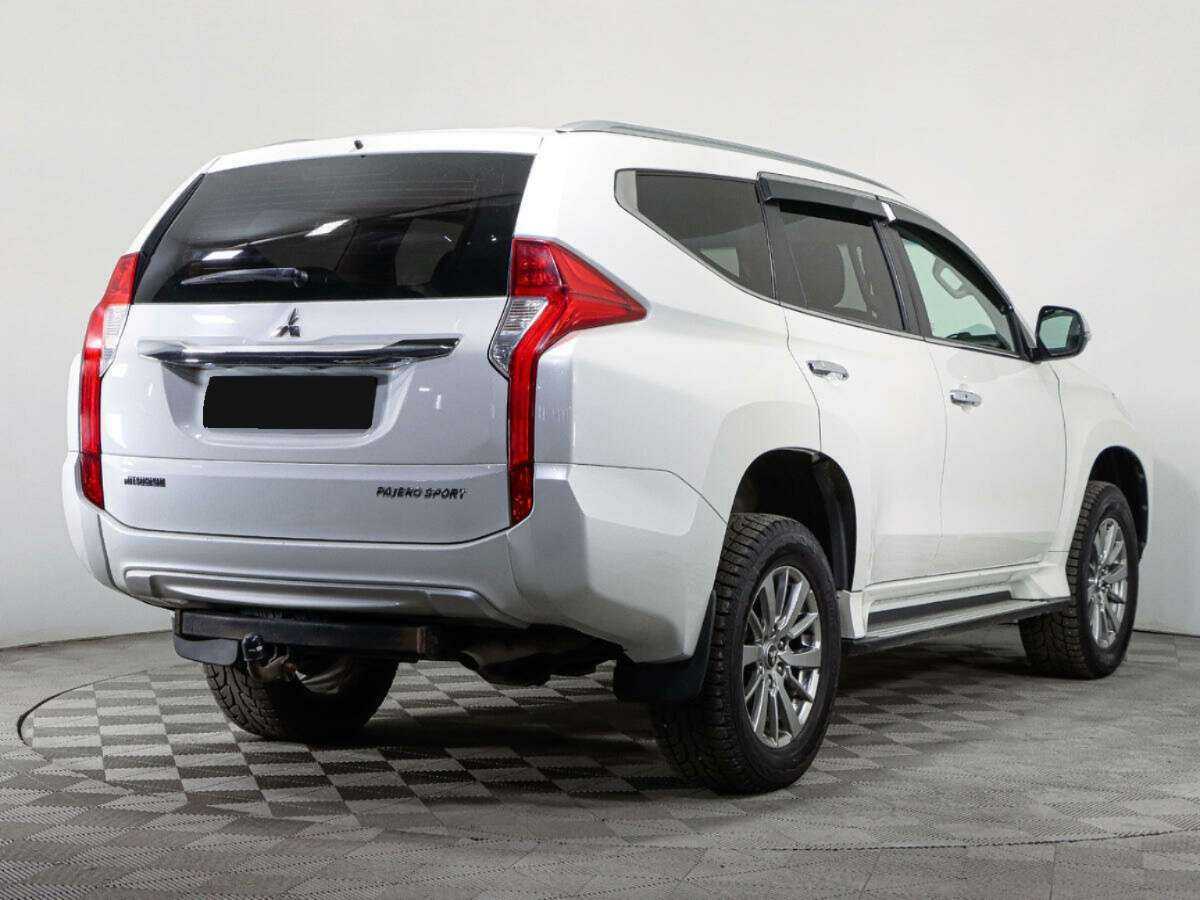 Mitsubishi Pajero Sport 2018 года с пробегом. Фото: #4