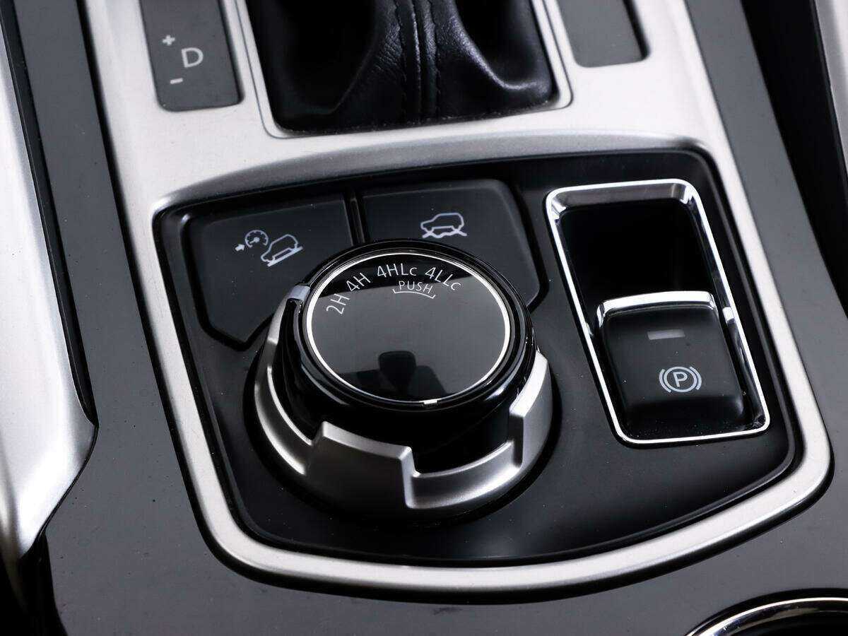 Mitsubishi Pajero Sport 2017 года с пробегом. Фото: #17