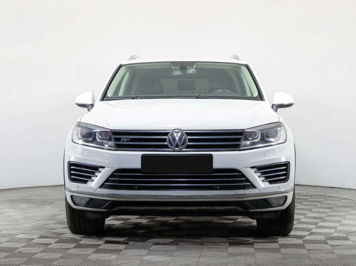 Volkswagen Touareg 2016 года с пробегом. Фото: #1