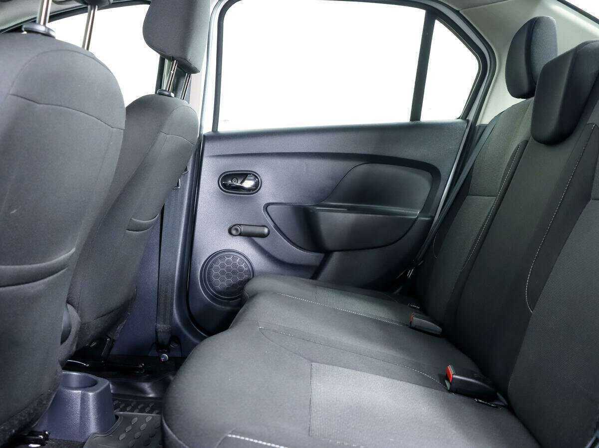 Б/У Рено Логан 2020 года. Фото: #10