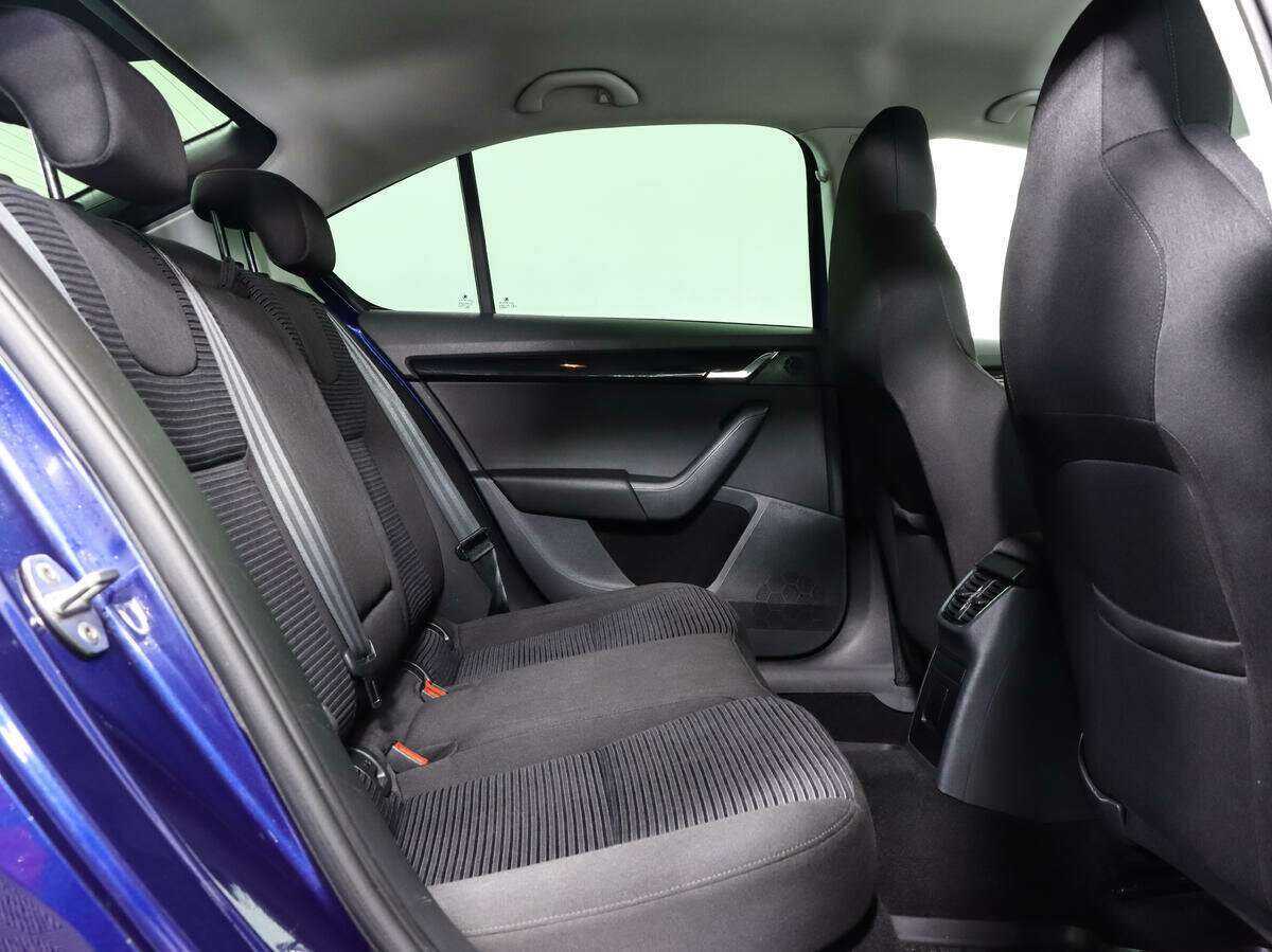 Б/У Шкода Октавия 2015 года. Фото: #11