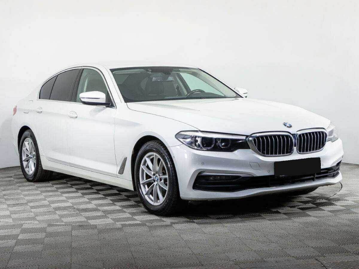 BMW 5 серии 2019 года с пробегом. Фото: #2