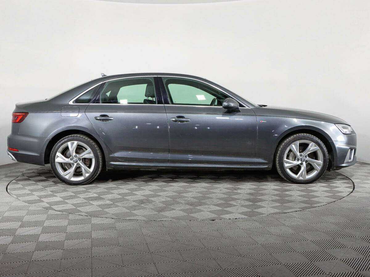 Audi A4 2019 года с пробегом. Фото: #3