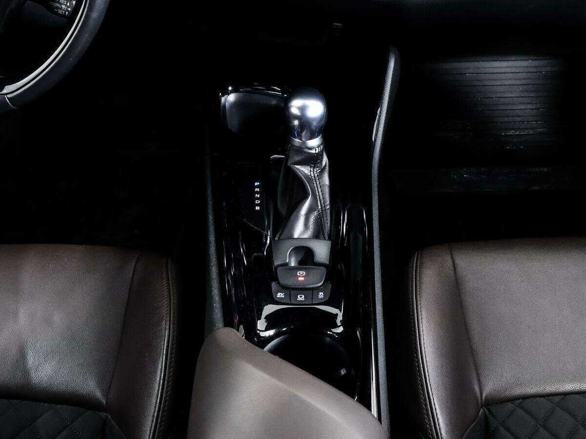 Toyota C-HR 2018 года с пробегом. Фото: #15