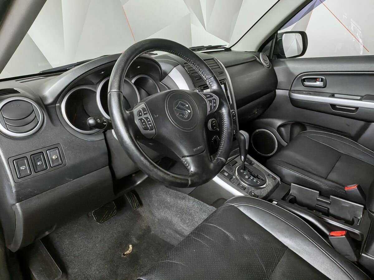 Б/У Сузуки Гранд Витара 2014 года. Фото: #12