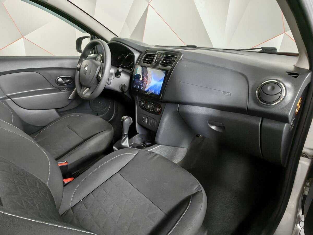 Б/У Рено Сандеро 2017 года. Фото: #8