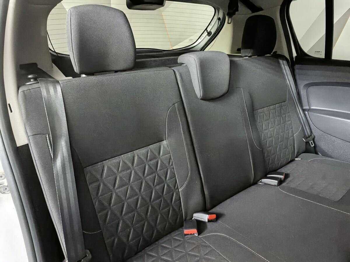 Б/У Рено Сандеро 2017 года. Фото: #12