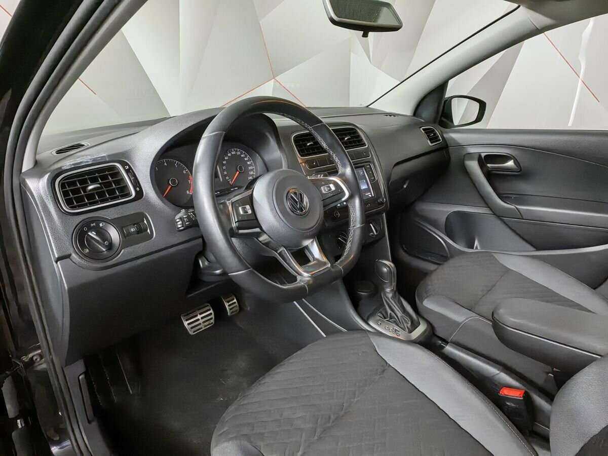 Б/У Фольксваген Поло 2018 года. Фото: #13