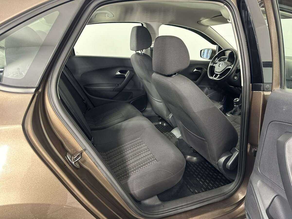 Б/У Фольксваген Поло 2016 года. Фото: #16