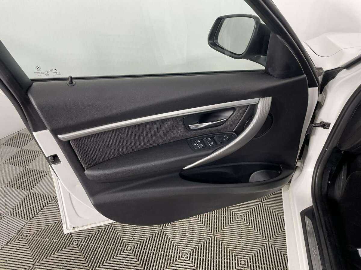 BMW 3 серии 2018 года с пробегом. Фото: #7