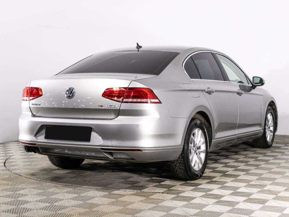 Volkswagen Passat 2017 года с пробегом. Фото: #4