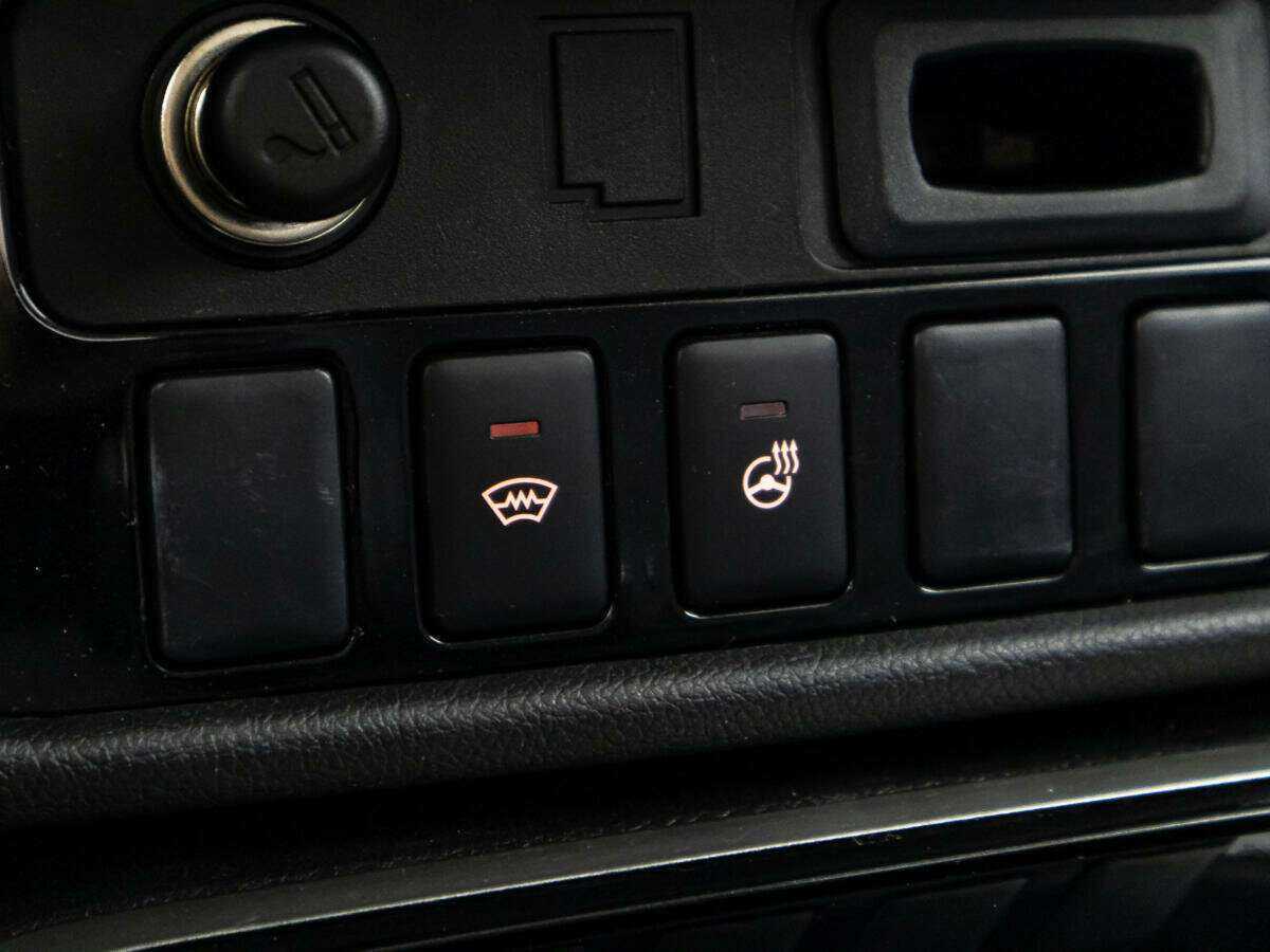 Б/У Митсубиши Оутлэндер 2017 года. Фото: #15