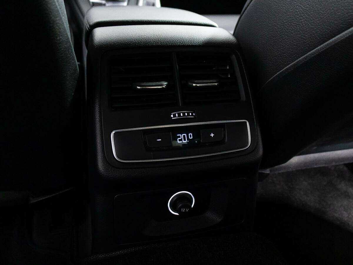 Audi A4 2018 года с пробегом. Фото: #22
