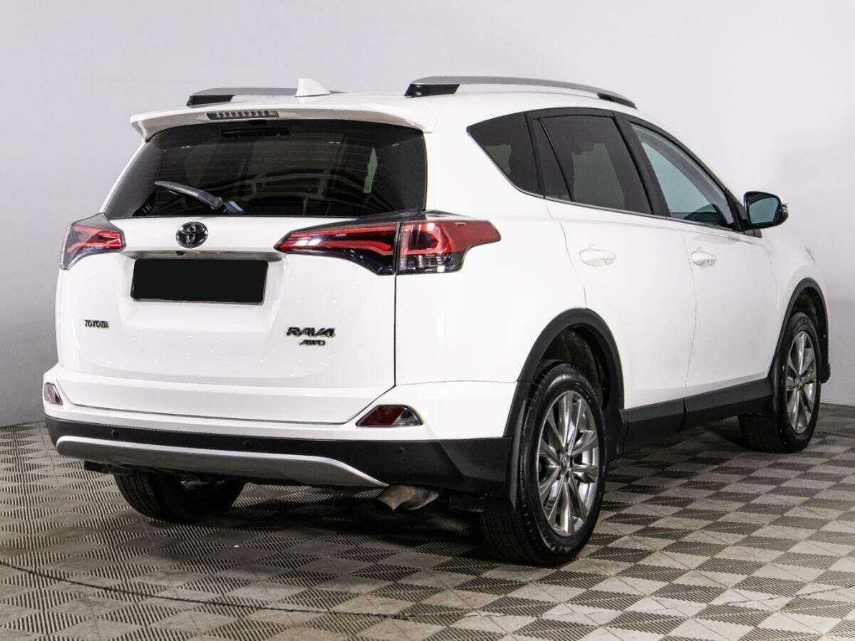 Toyota RAV4 2018 года с пробегом. Фото: #4
