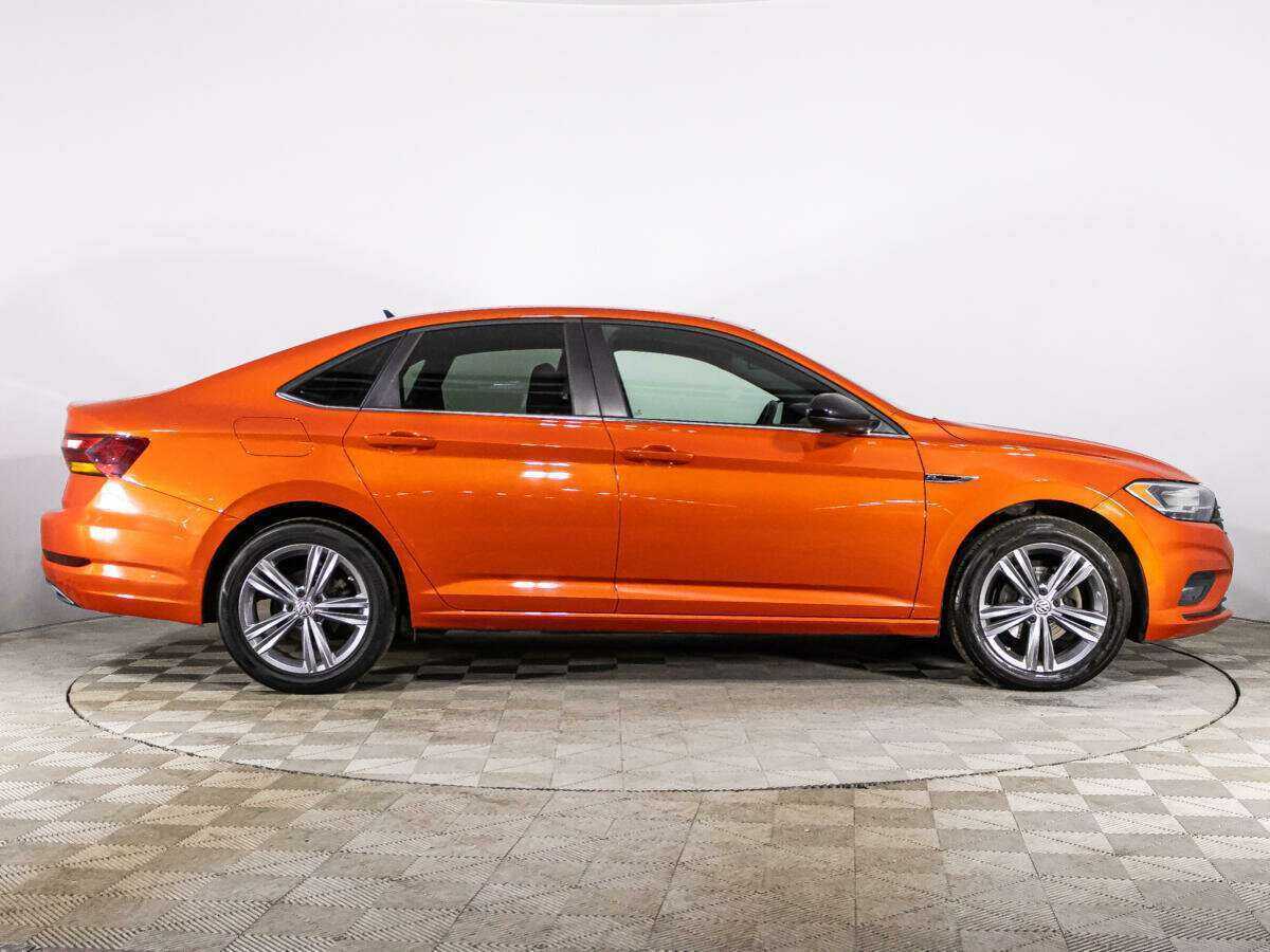 Volkswagen Jetta 2018 года с пробегом. Фото: #3