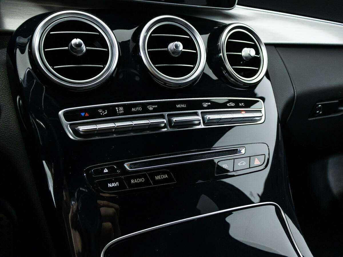 Mercedes-Benz C-Класс 2017 года с пробегом. Фото: #17
