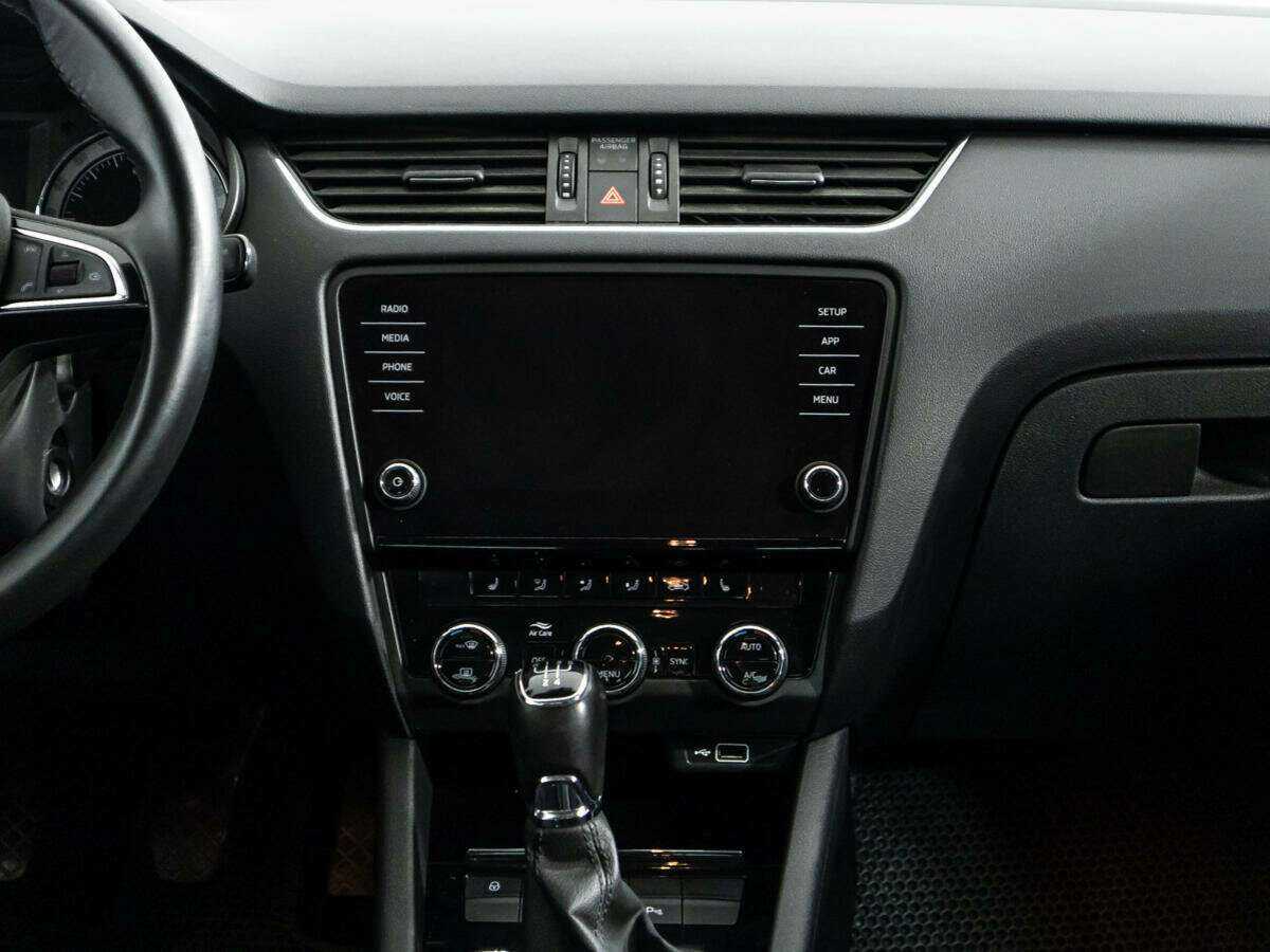 Б/У Шкода Октавия 2018 года. Фото: #13