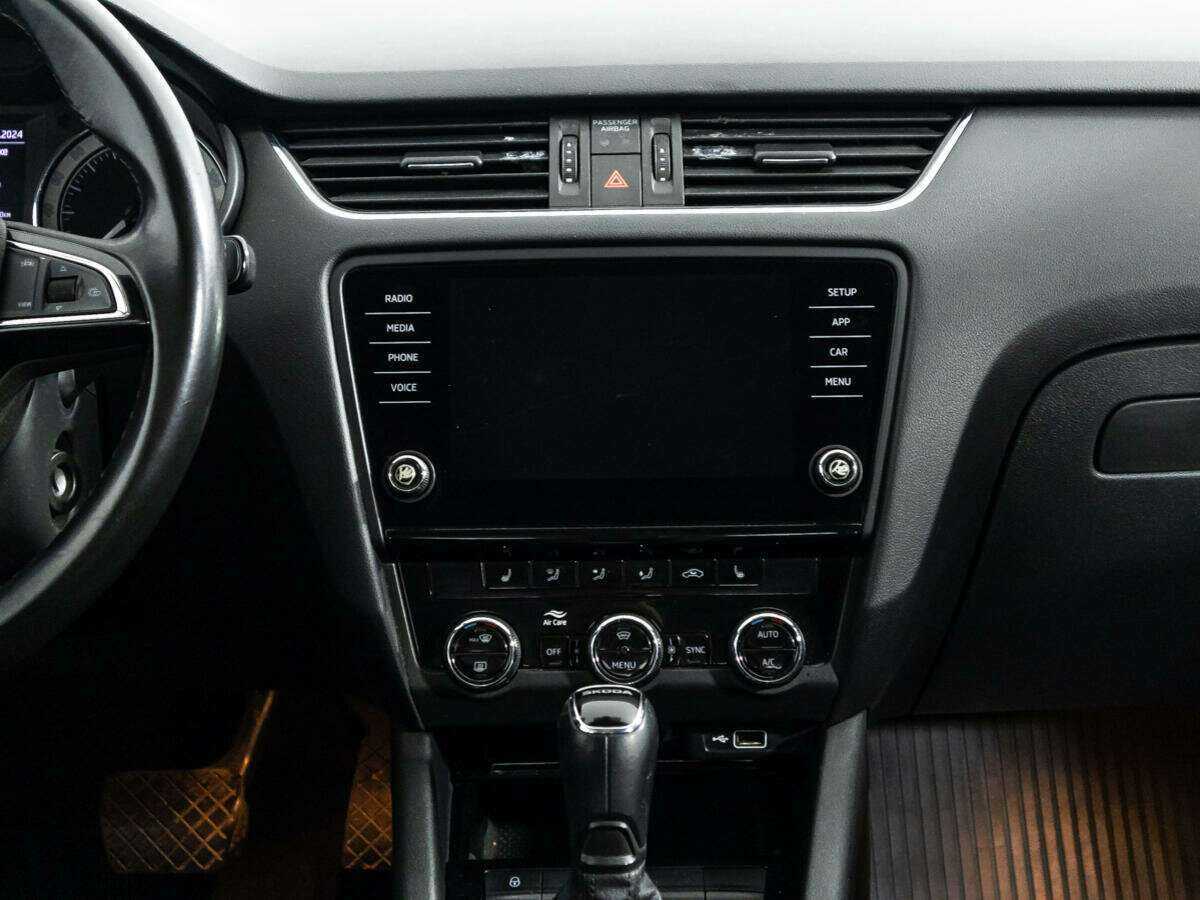 Б/У Шкода Октавия 2019 года. Фото: #13