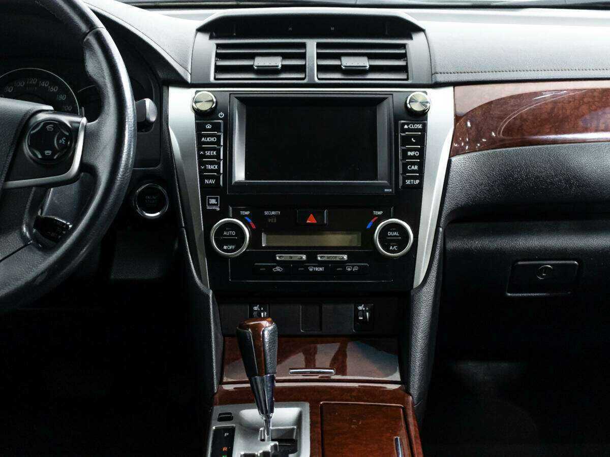 Б/У Тойота Камри 2012 года. Фото: #13