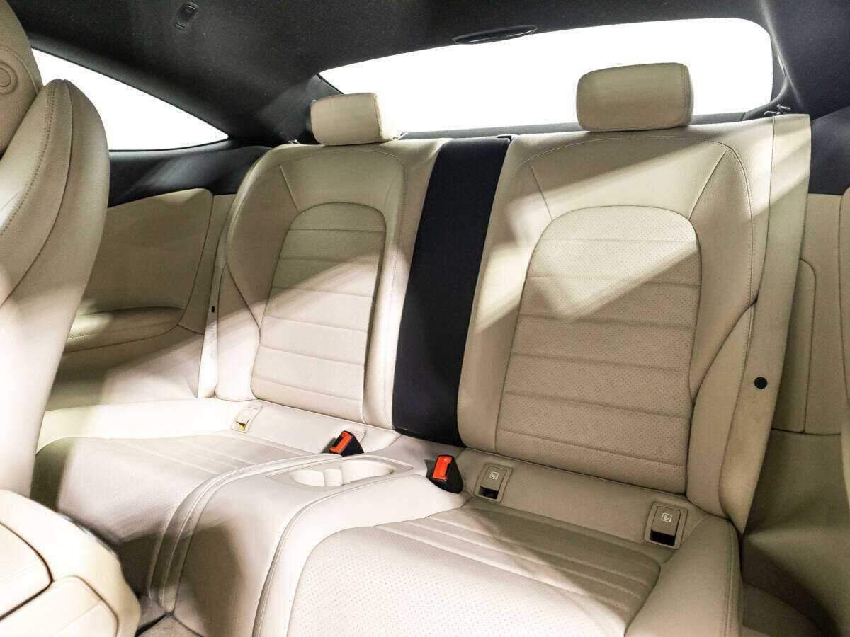 Mercedes-Benz C-Класс 2017 года с пробегом. Фото: #9