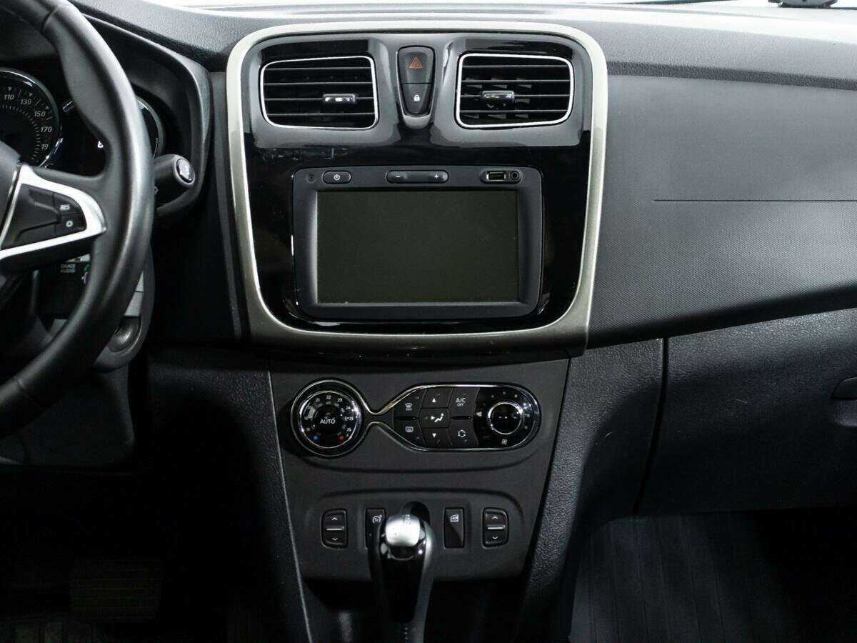 Б/У Рено Сандеро 2018 года. Фото: #13