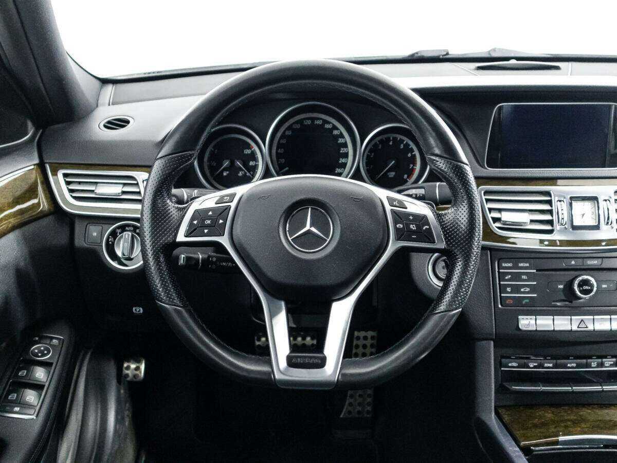 Mercedes-Benz E-Класс 2015 года с пробегом. Фото: #17