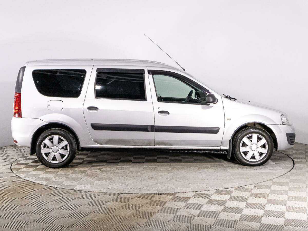 Б/У Лада (ВАЗ) Ларгус 2015 года. Фото: #3