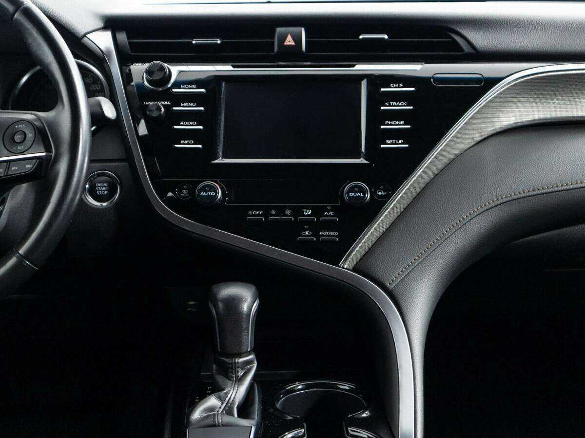 Toyota Camry 2019 года с пробегом. Фото: #13
