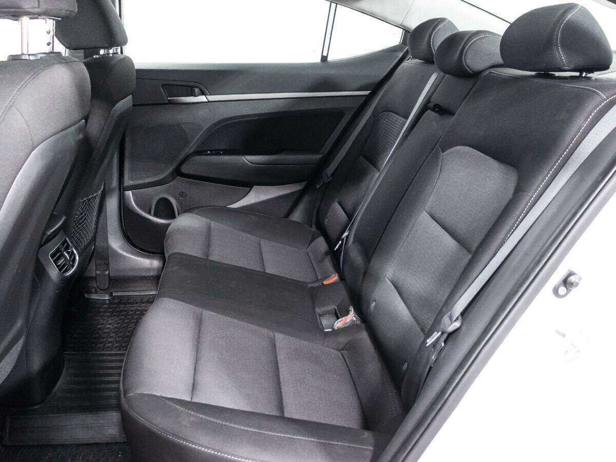 Б/У Хендай Елантра 2017 года. Фото: #9