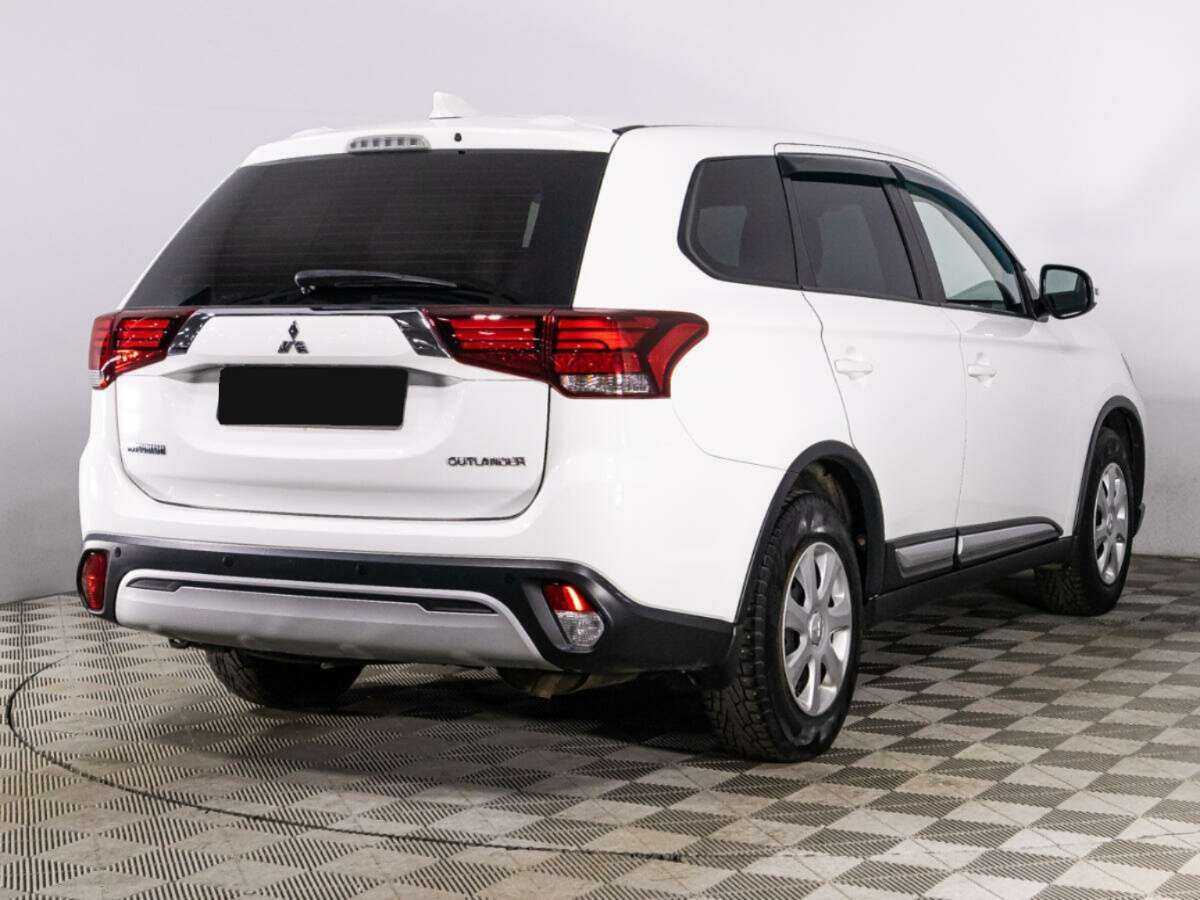 Mitsubishi Outlander 2019 года с пробегом. Фото: #4