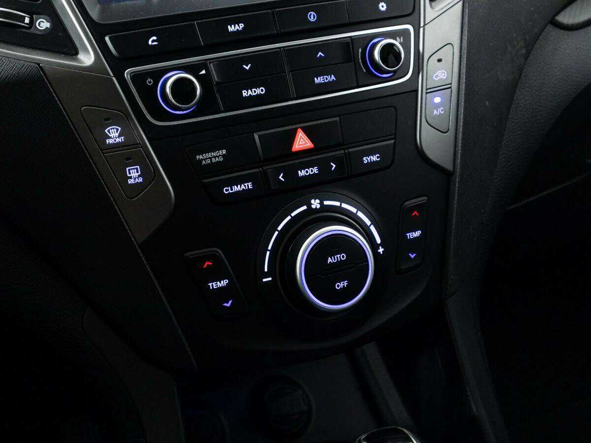 Hyundai Santa Fe 2017 года с пробегом. Фото: #19