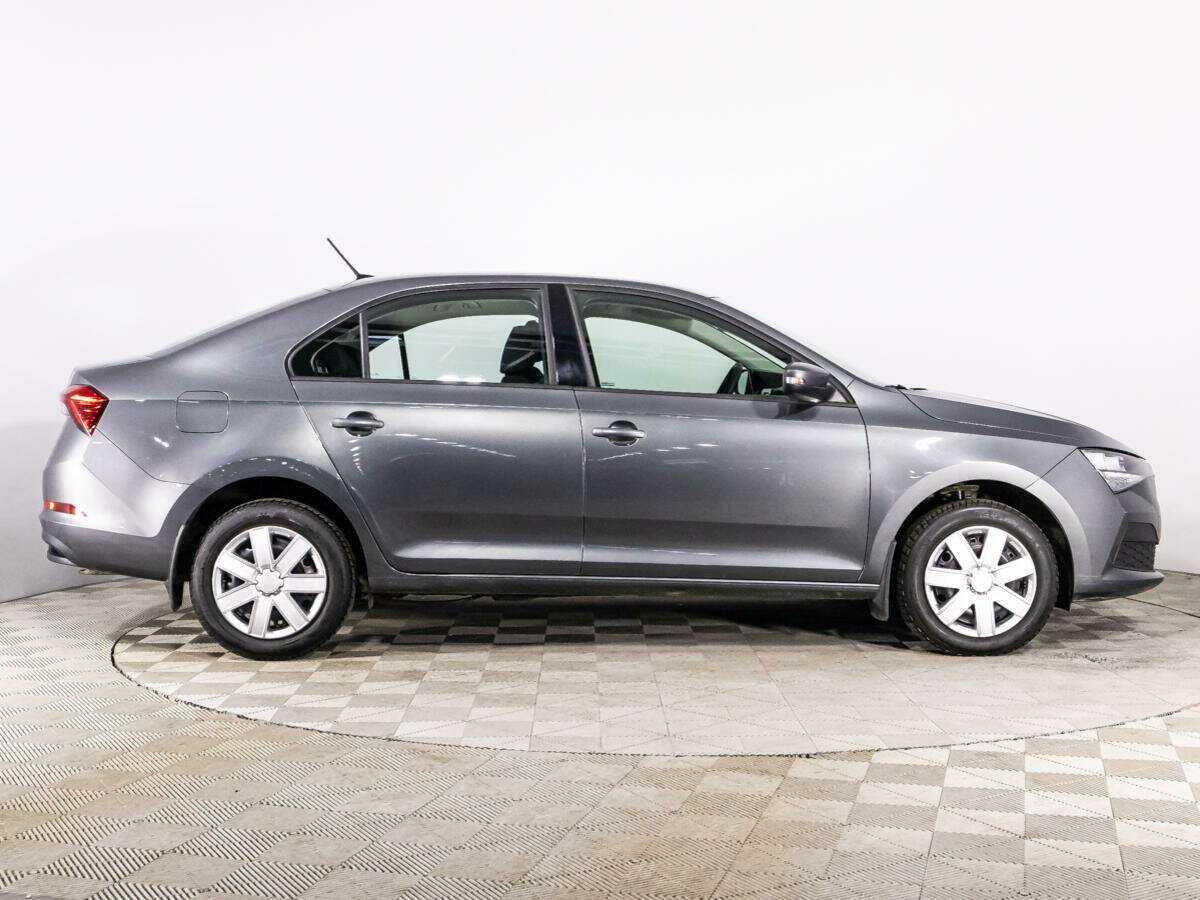 Б/У Шкода Рапид 2021 года. Фото: #3