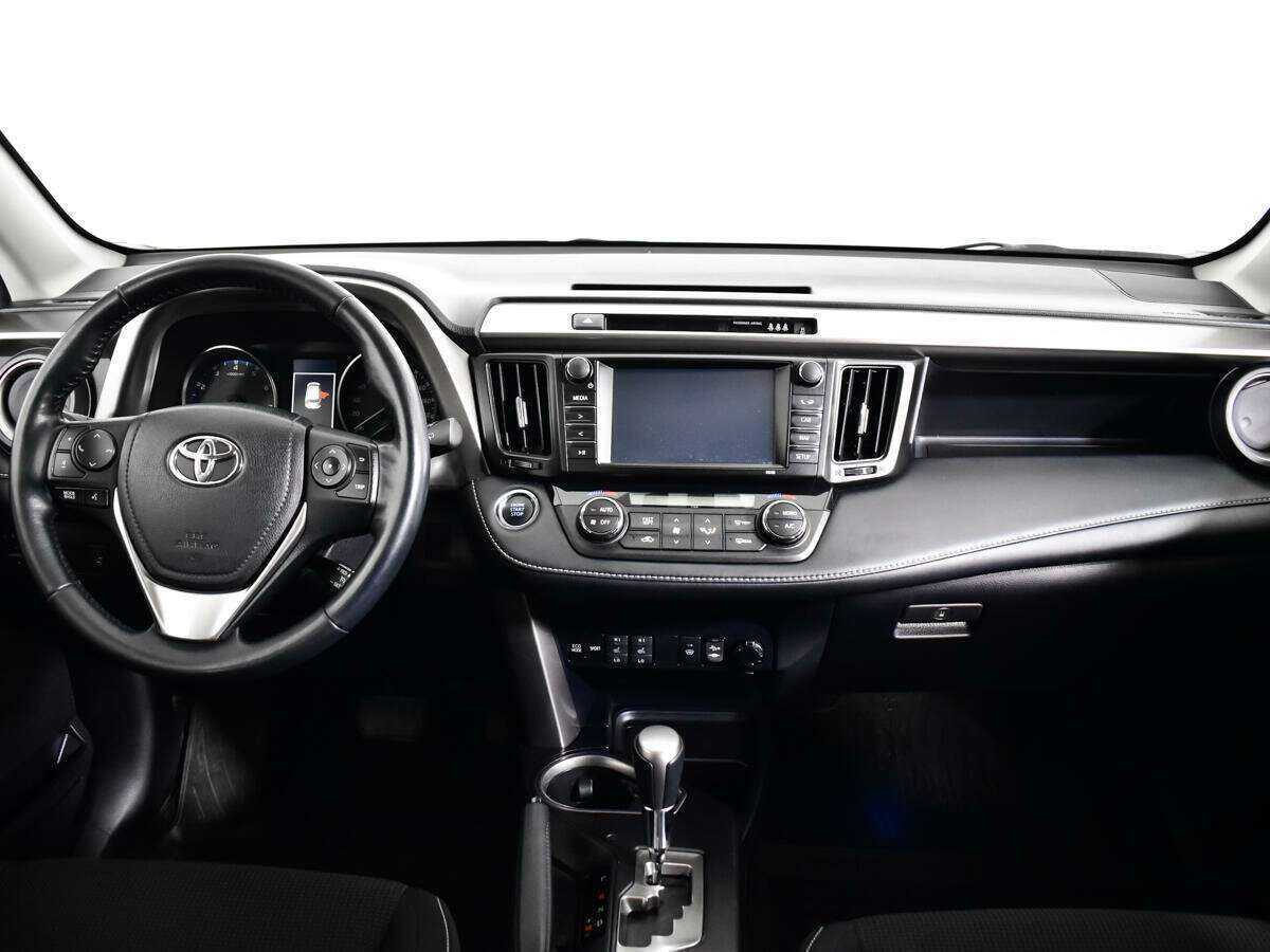 Toyota RAV4 2018 года с пробегом. Фото: #13