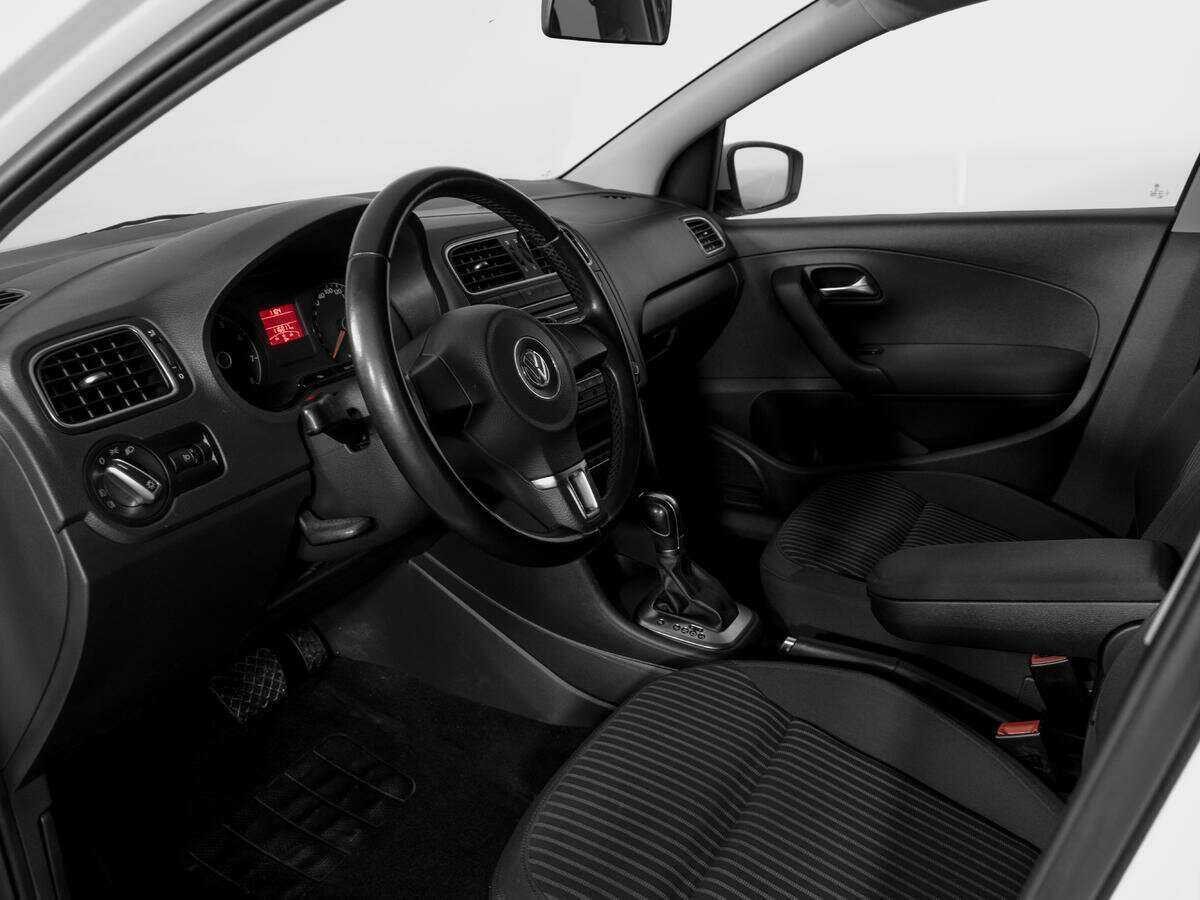 Б/У Фольксваген Поло 2013 года. Фото: #14