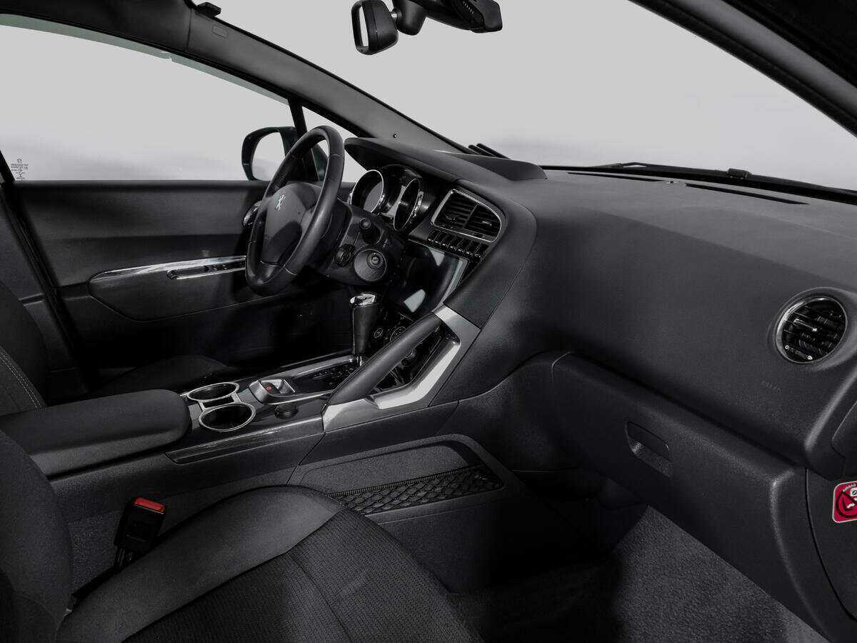 Б/У Пежо 3008 2014 года. Фото: #8