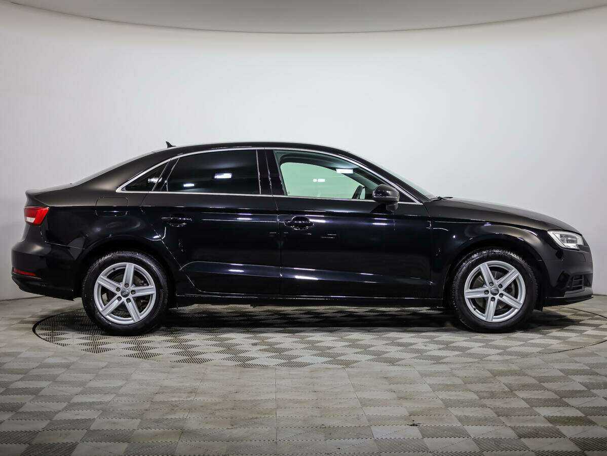 Audi A3 2019 года с пробегом. Фото: #2