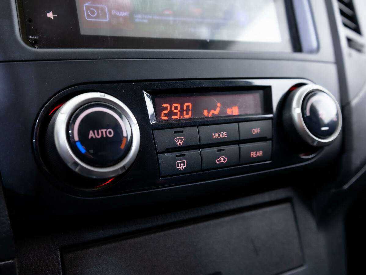 Mitsubishi Pajero 2013 года с пробегом. Фото: #12