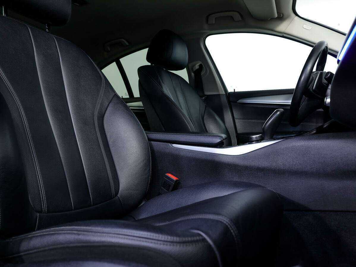 BMW 5 серии 2018 года с пробегом. Фото: #11
