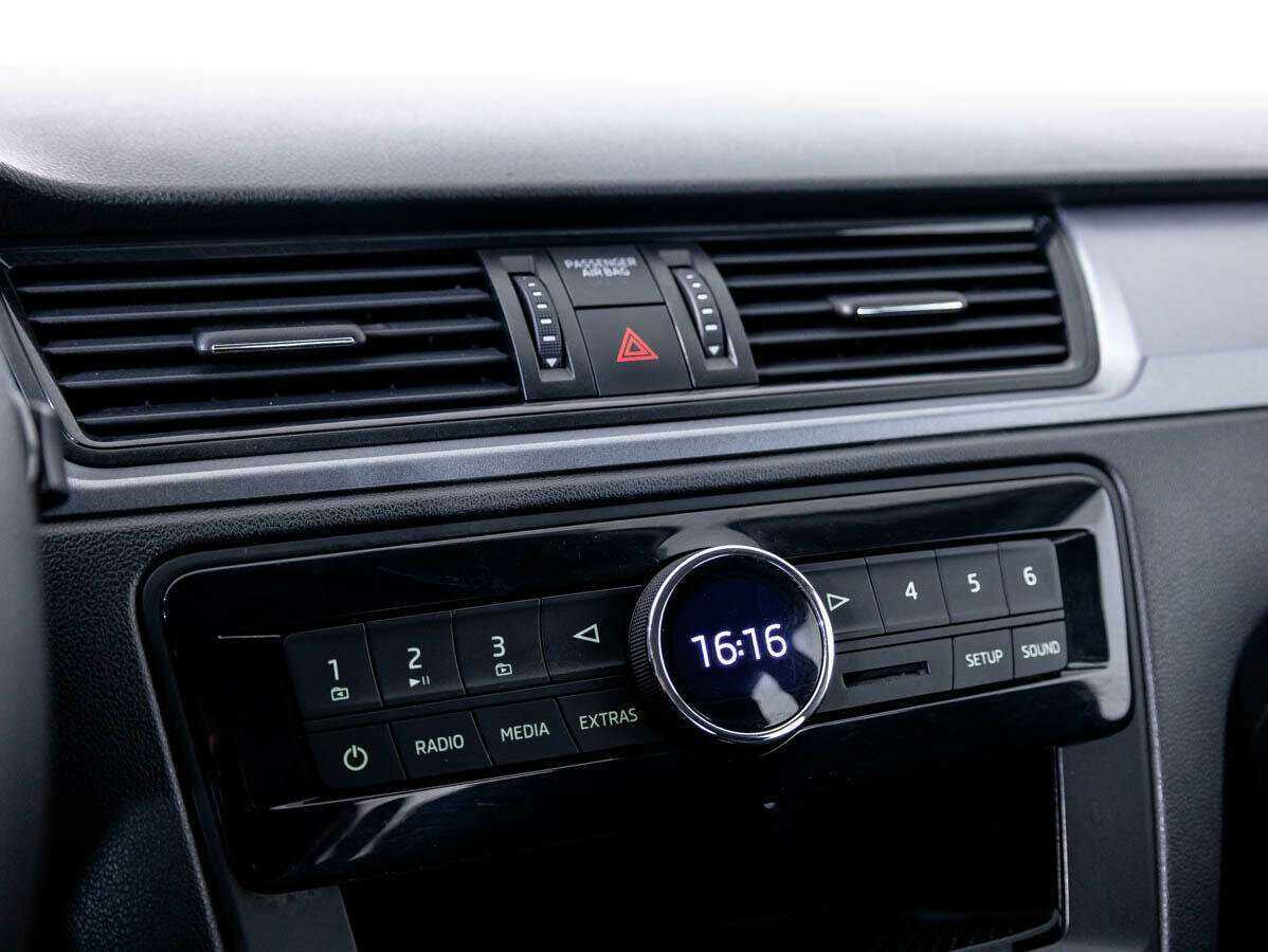 Б/У Шкода Рапид 2017 года. Фото: #16