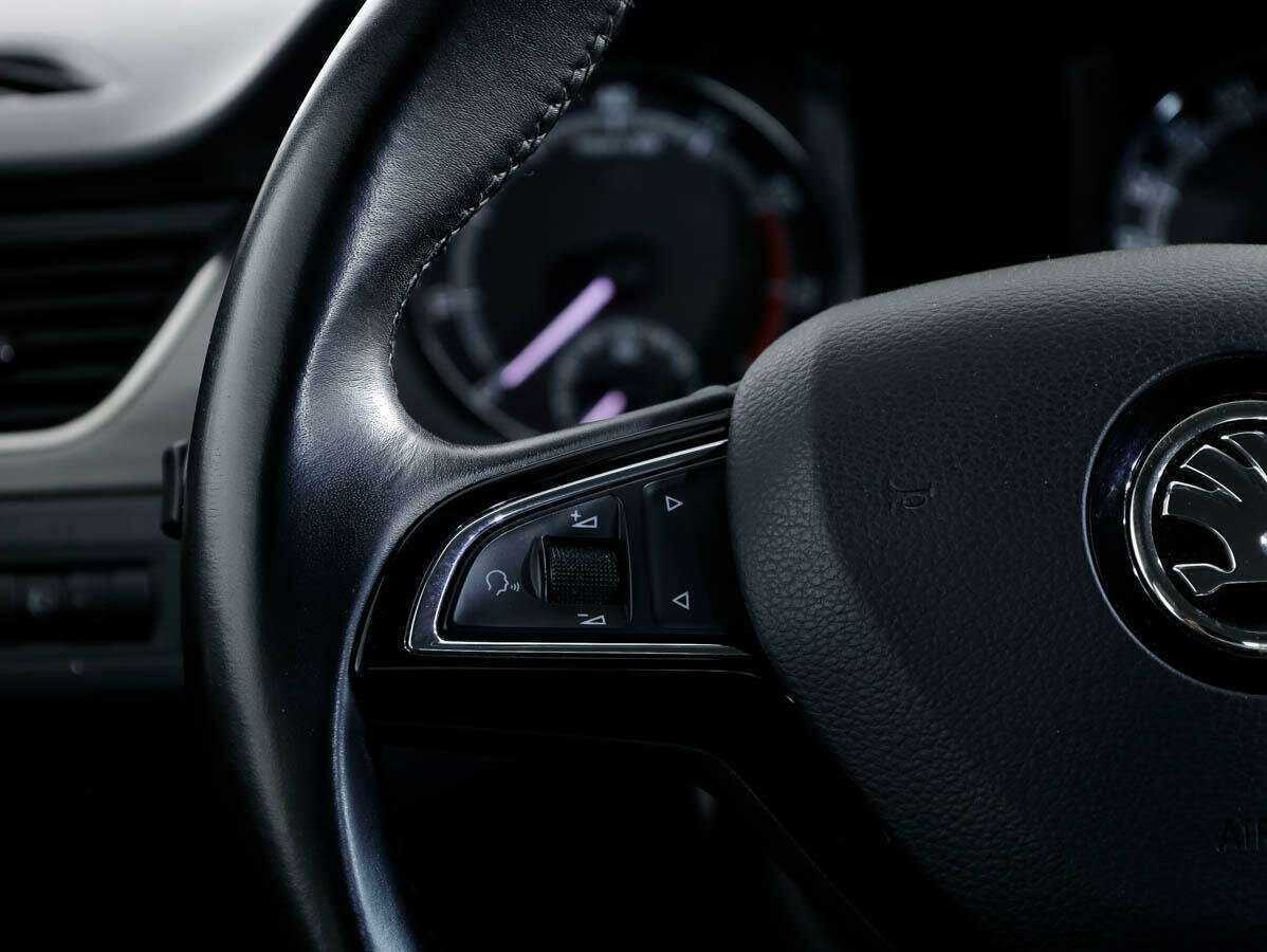 Б/У Шкода Рапид 2017 года. Фото: #18