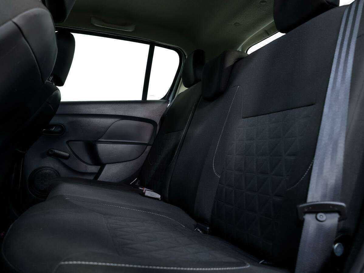 Б/У Рено Сандеро 2018 года. Фото: #13