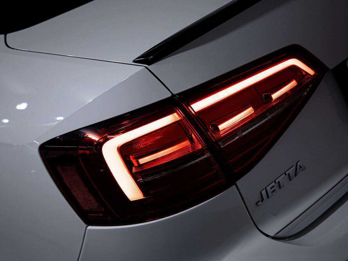 Б/У Фольксваген Джетта 2017 года. Фото: #17