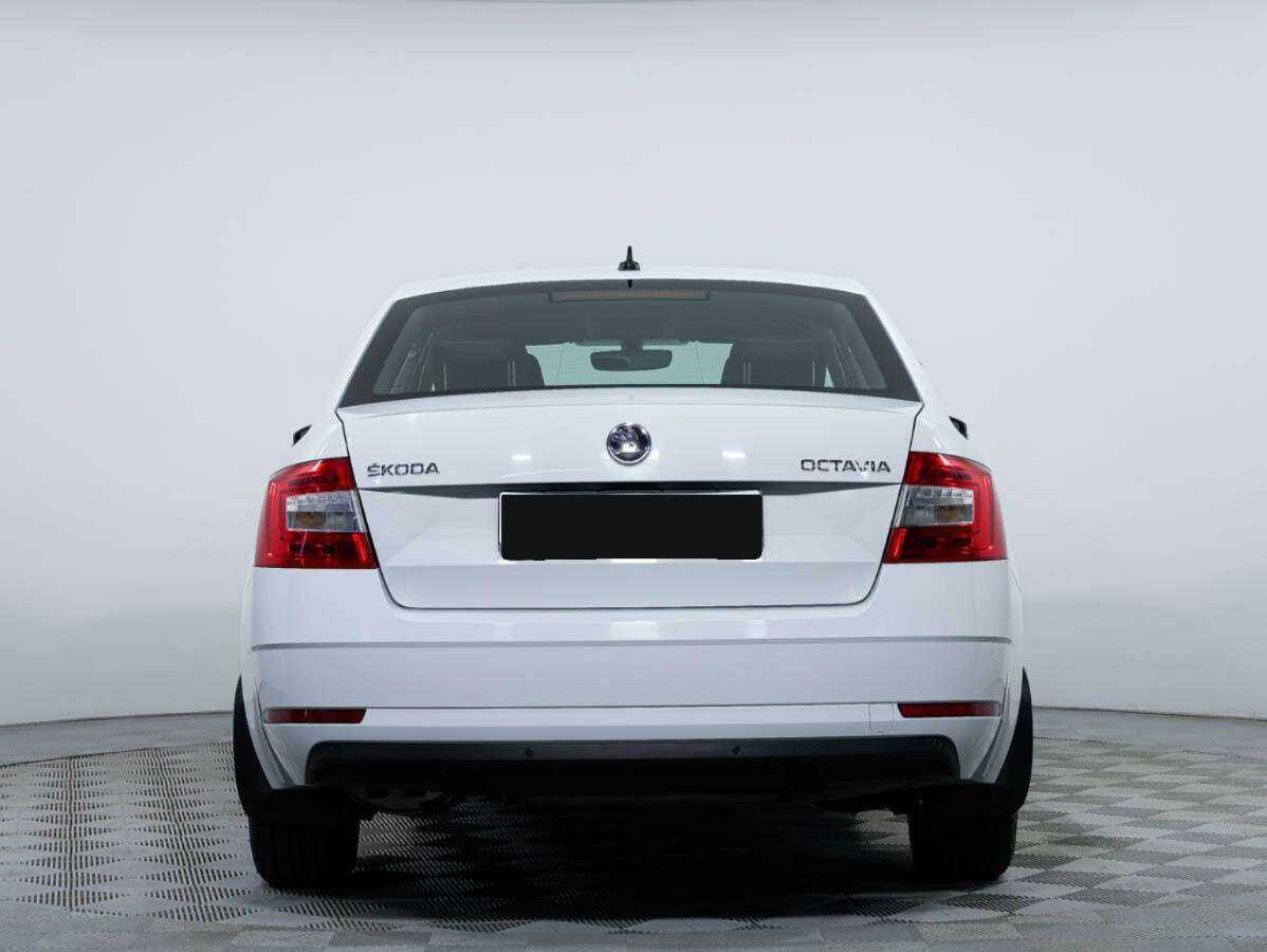 Б/У Шкода Октавия 2018 года. Фото: #4