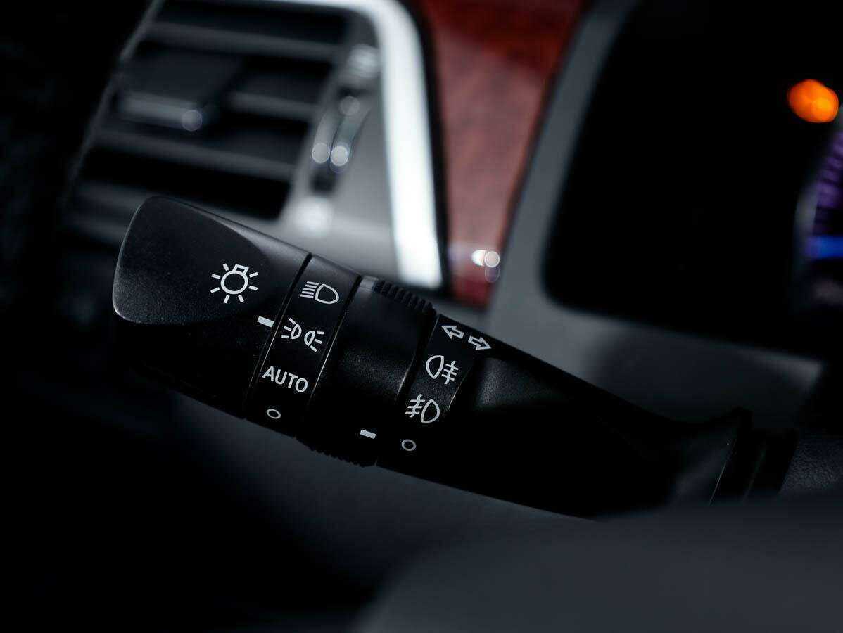 Б/У Тойота Камри 2013 года. Фото: #19